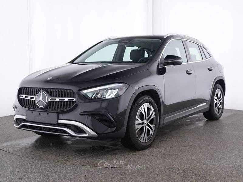 Usata Mercedes GLA220 Advanced 190 CV (139 kW) 2025 191 nero cosmo SUV