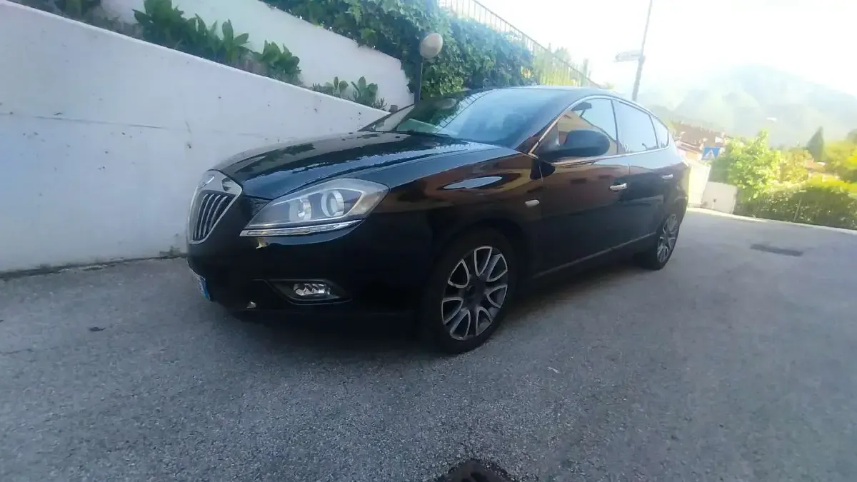 Usata Lancia Delta 165 CV (121 kW) 2009 Nero Utilitaria