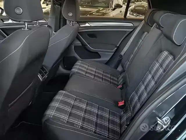 Usata VW Golf VII GTD 184 CV (135 kW) 2018 Grigio scuro Berlina