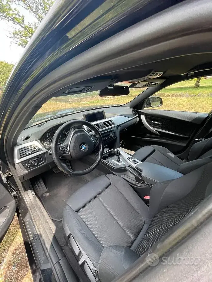 Usata BMW 320 Sport Line 170 CV (125 kW) 2012 Nero Berlina