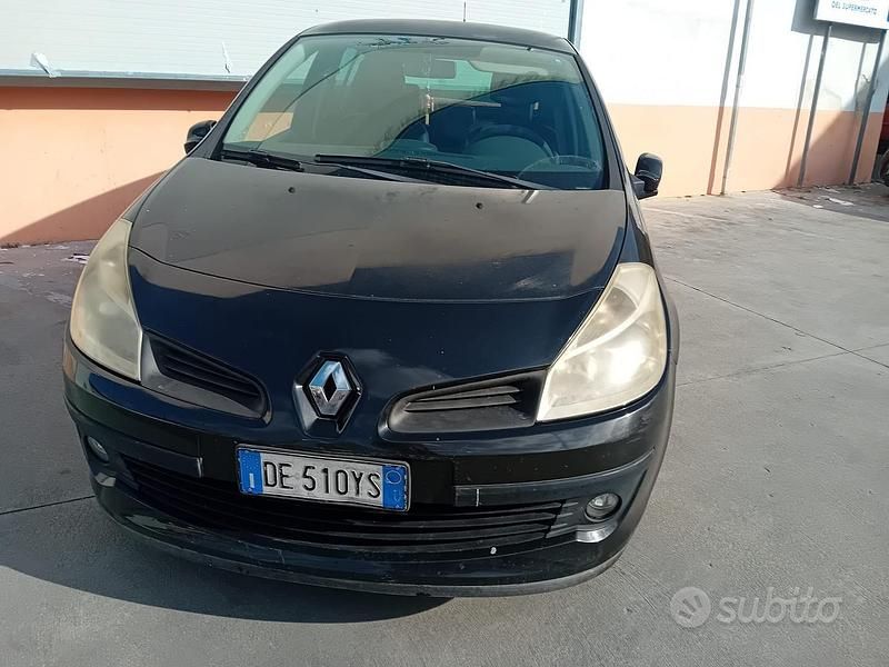 Usata Renault Clio II 78 CV (57 kW) 2007 Nero Utilitaria