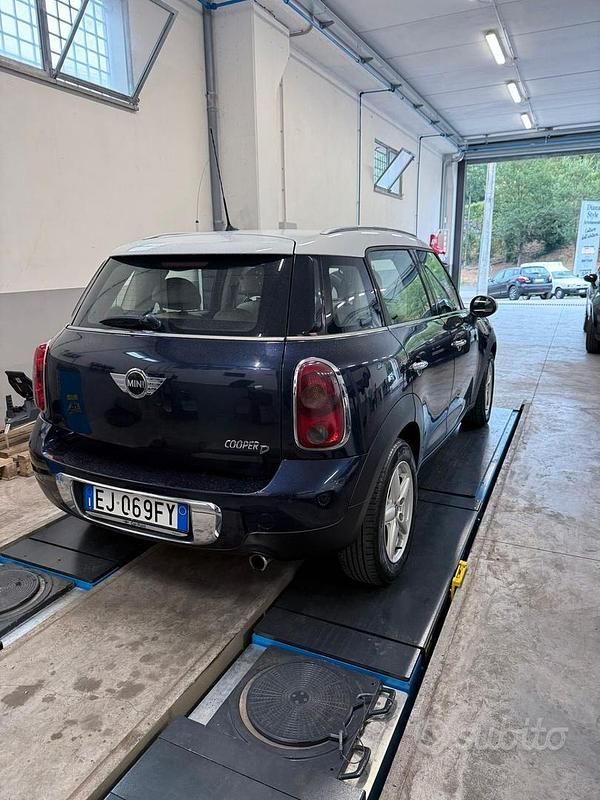 Second-hand Mini Cooper D Countryman 111 CP (81 kW) 2011 Albastru SUV
