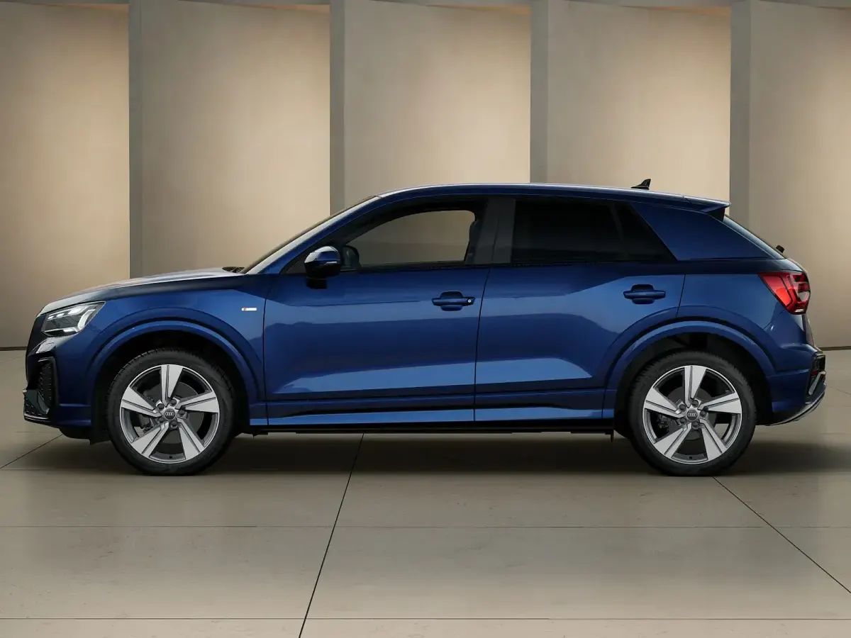 Nuova Audi Q2 S-Line 150 CV (110 kW) 2026 Blu navarra metallizzato SUV