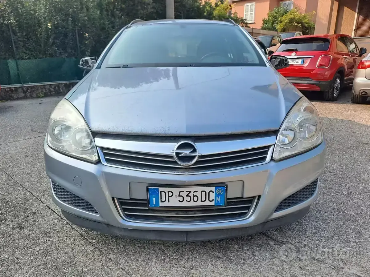 Usata Opel Astra 101 CV (74 kW) 2008 Grigio Station wagon