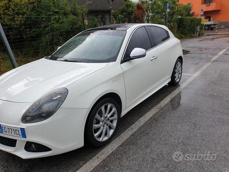 Usata Alfa Romeo Giulietta 105 CV (77 kW) 2010 Bianco Berlina