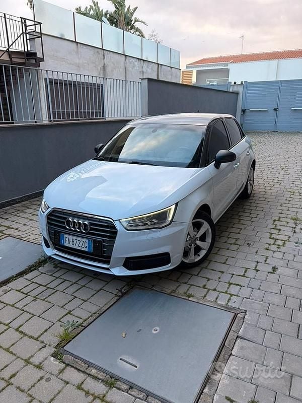 Usata Audi A1 Sportback Ambiente 90 CV (66 kW) 2015 Bianco Utilitaria