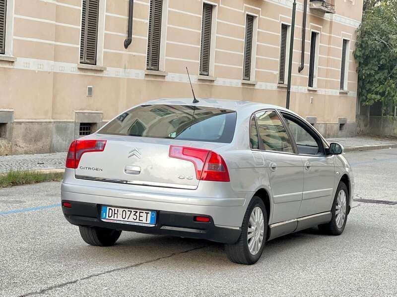 Usata Citroën C5 Elegance 109 CV (80 kW) 2007 Grigio alluminio metallizzato Berlina