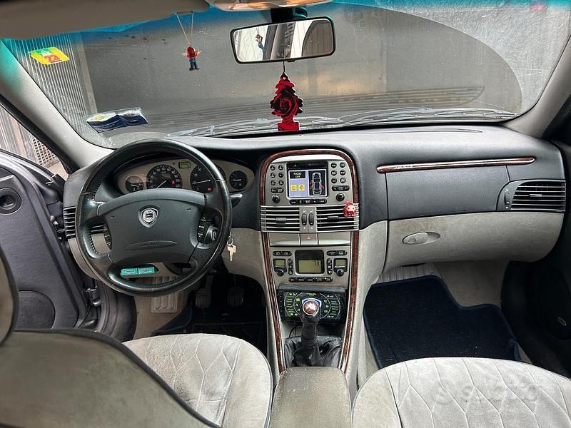 Usata Lancia Lybra 2000 Grigio Coupé