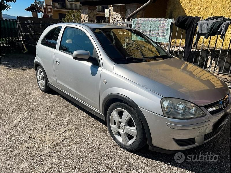 Usata Opel Corsa 2006 Grigio Utilitaria
