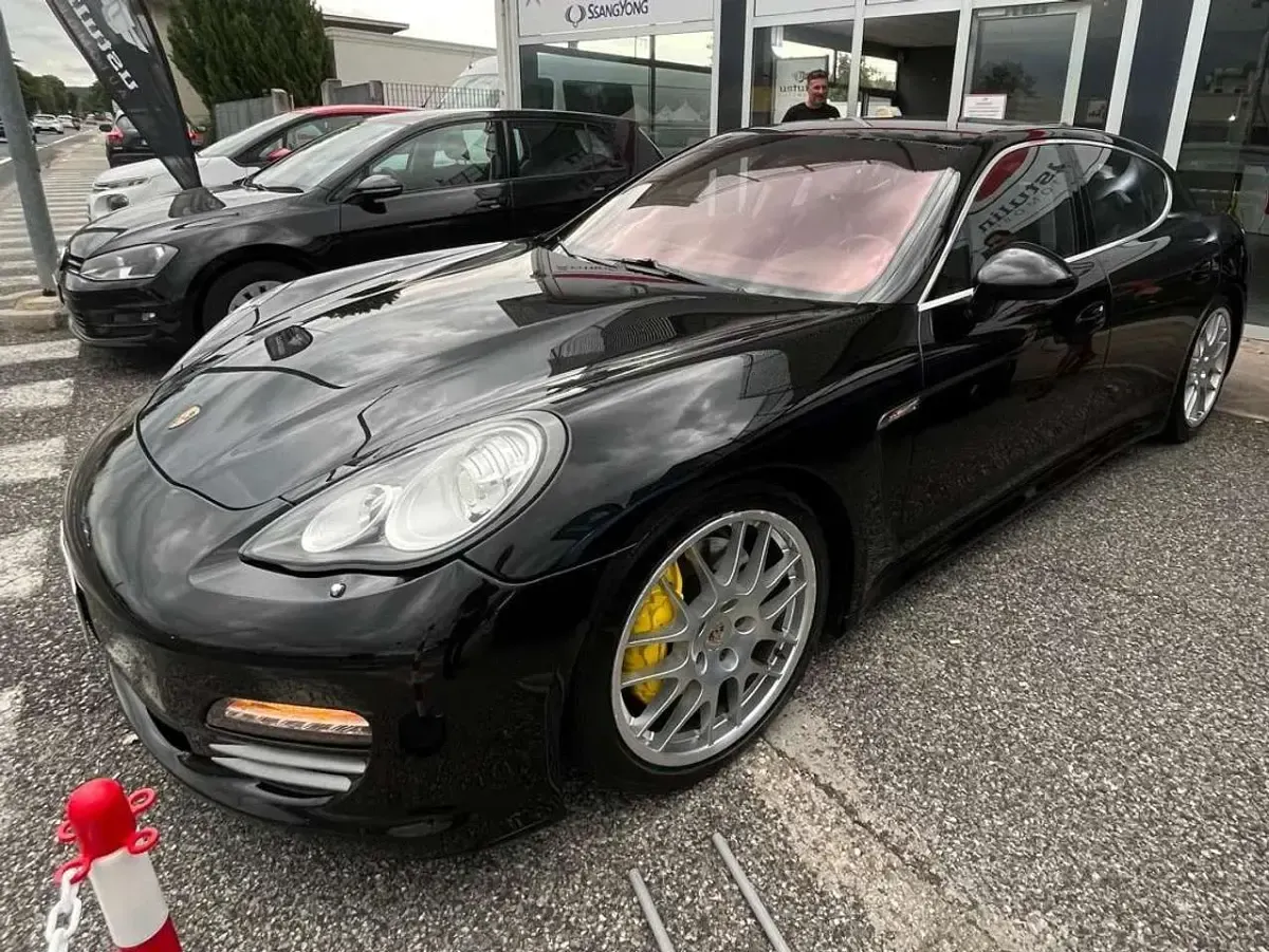 Usata Porsche Panamera 400 CV (294 kW) 2011 Nero Utilitaria