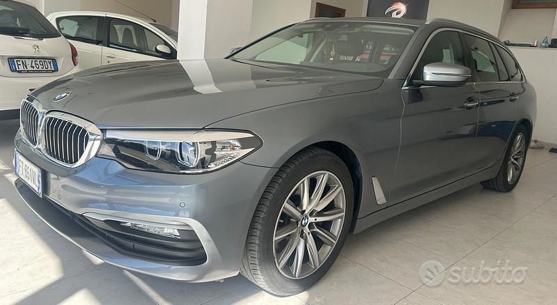 Usata BMW 520 Luxury Line 190 CV (139 kW) 2019 Grigio Station wagon