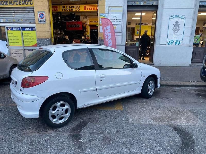 Usata Peugeot 206 60 CV (44 kW) 2005 Berlina
