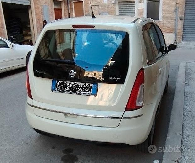 Usata Lancia Musa 90 CV (66 kW) 2009 Monovolume