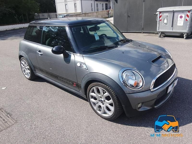 Usata Mini Cooper S 175 CV (128 kW) 2009 Grigio Utilitaria