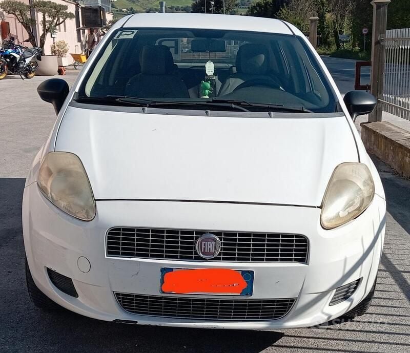 Usata Fiat Punto 80 CV (58 kW) 2009 Utilitaria