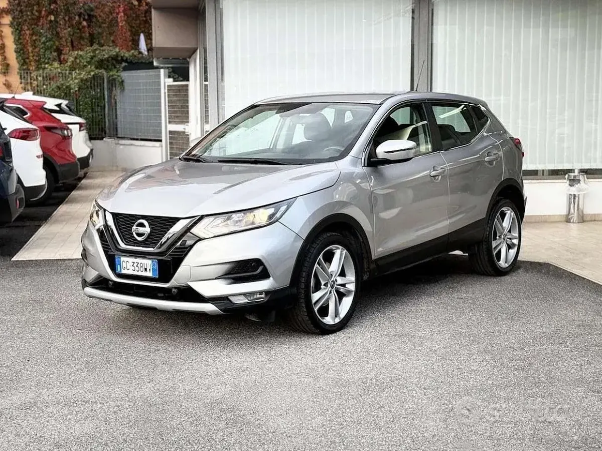 Usata Nissan Qashqai 160 CV (117 kW) 2020 Grigio SUV