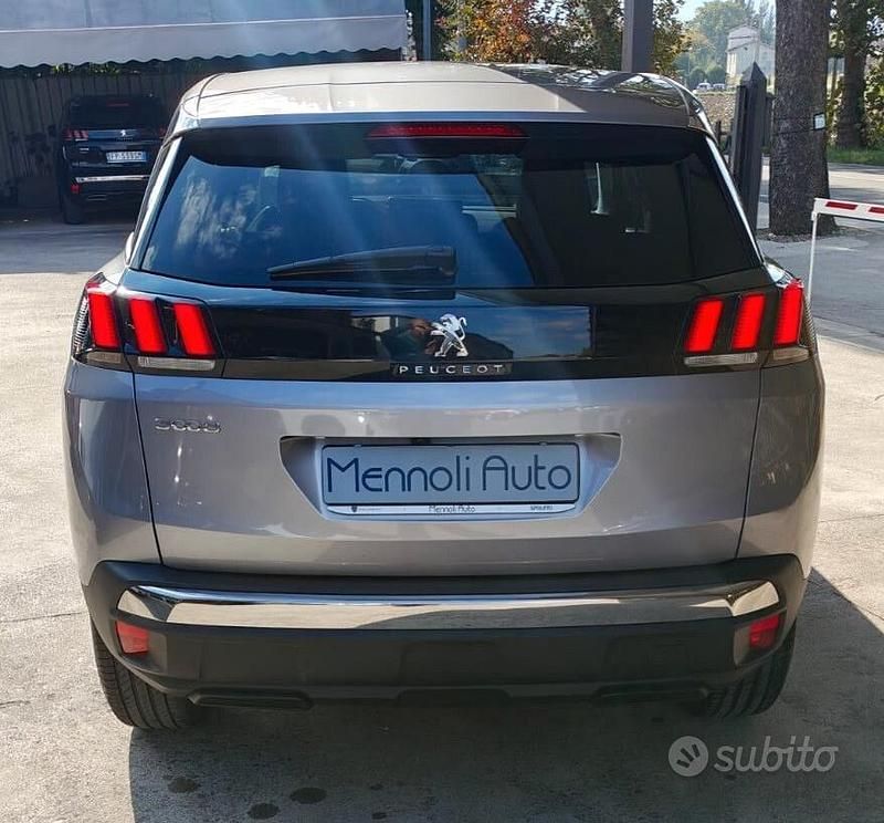 Usata Peugeot 3008 Allure 131 CV (96 kW) 2022 Argento Berlina