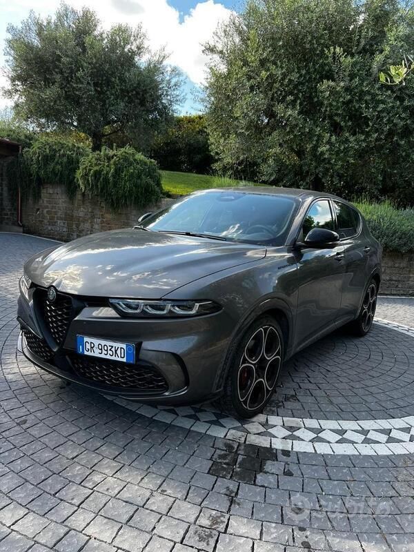 Usata Alfa Romeo Tonale 160 CV (117 kW) 2023 Grigio SUV
