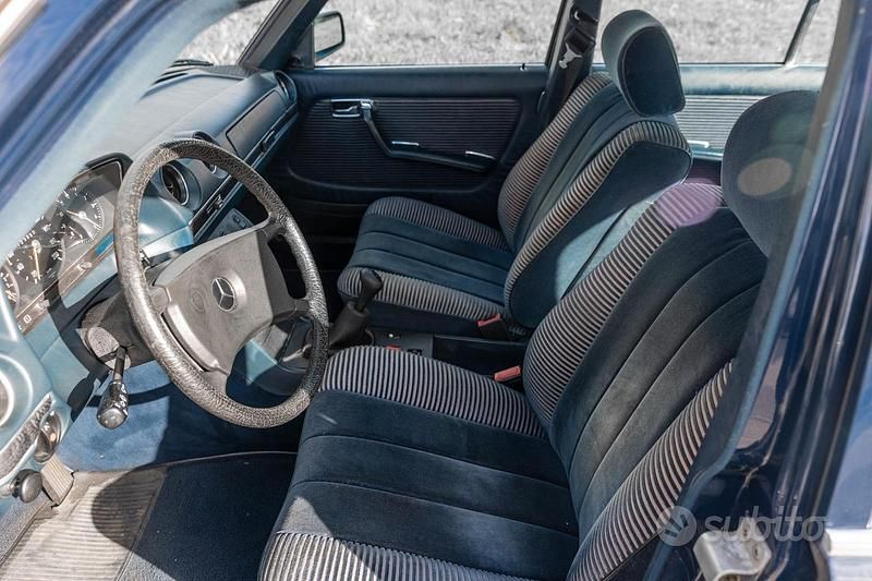 Usata Mercedes 200 SE 1982 Blu Berlina