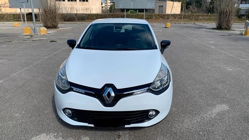 Usata Renault Clio IV 75 CV (55 kW) 2014 Bianco Berlina