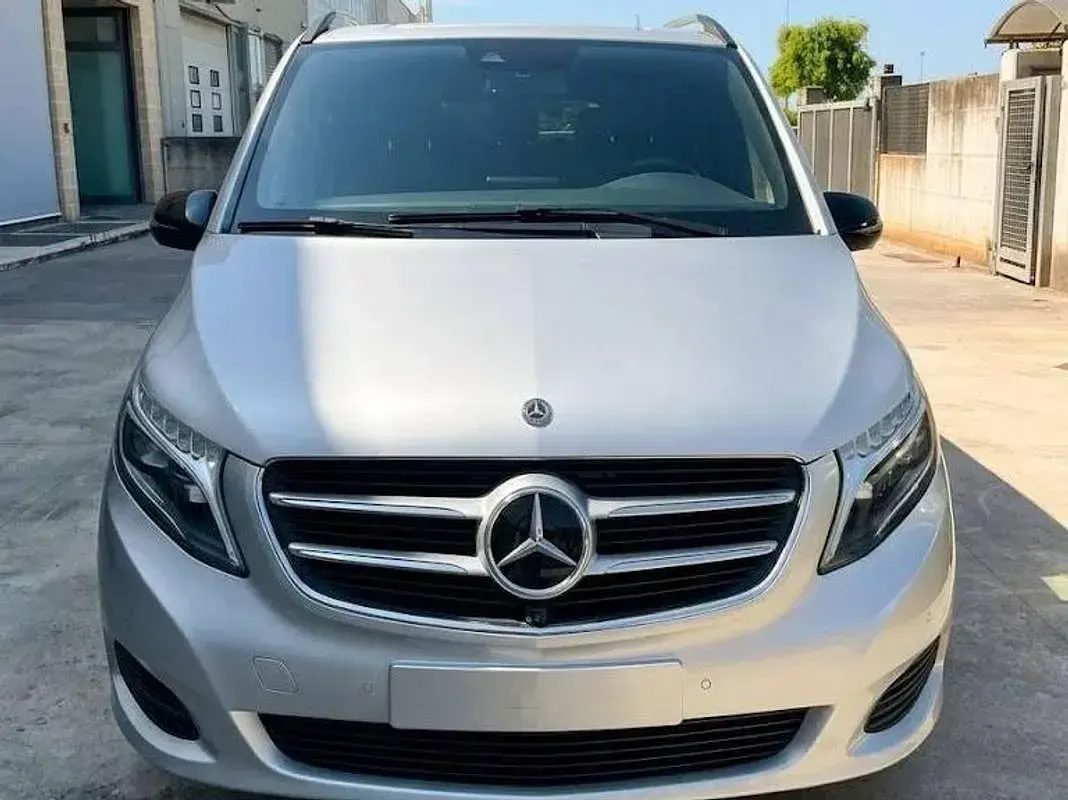 Usata Mercedes V250 Business 190 CV (139 kW) 2019 Argento Monovolume