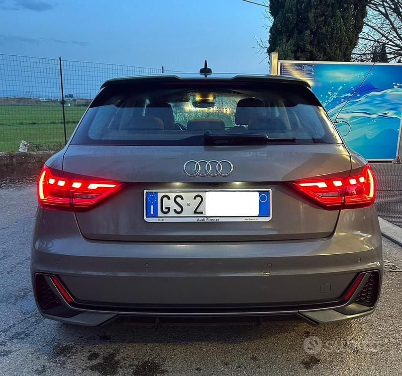 Usata Audi A1 Sportback Competition 110 CV (80 kW) 2022 Grigio Utilitaria