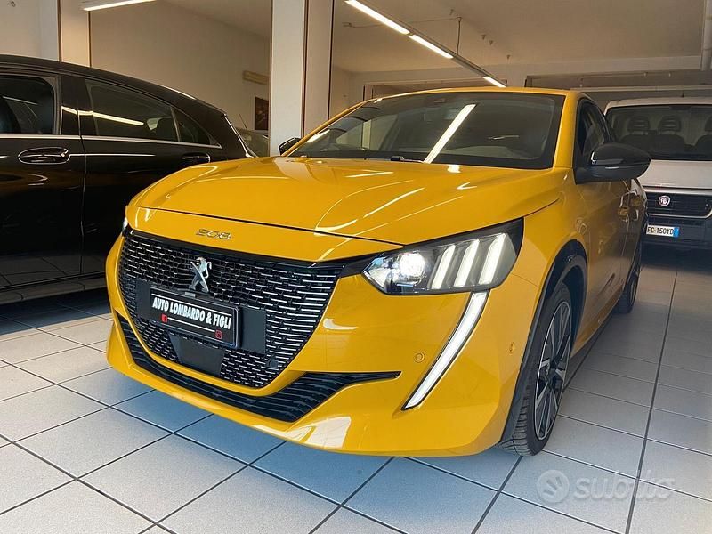 Usata Peugeot 208 GT 102 CV (75 kW) 2022 Giallo Utilitaria
