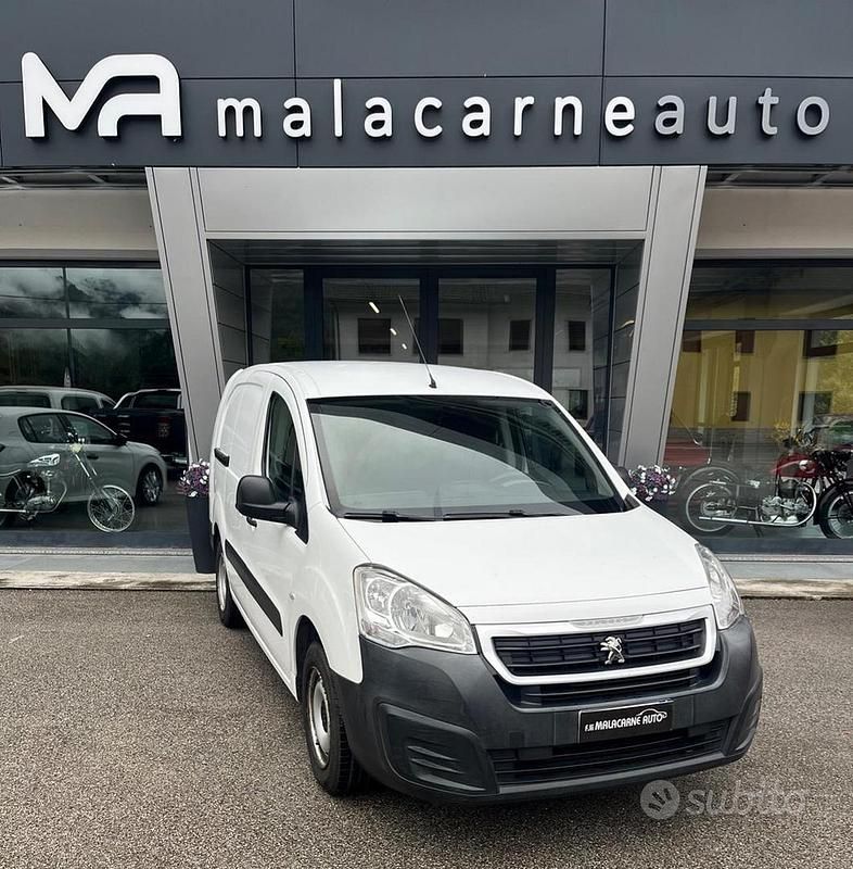 Usata Peugeot Partner Premium 99 CV (72 kW) 2017 Bianco Monovolume