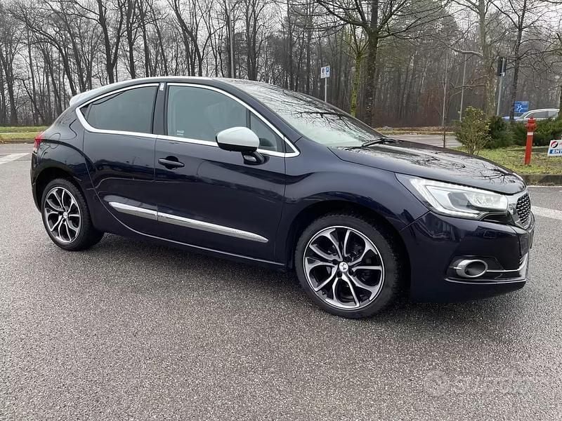Usata DS Automobiles DS4 Crossback Sport Chic 120 CV (88 kW) 2016 Blu SUV