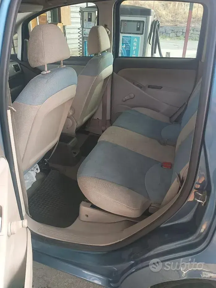 Usata Fiat Idea 69 CV (50 kW) 2005 Bluazzurro Monovolume