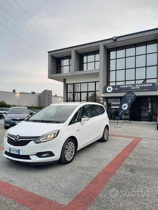 Usata Opel Zafira 134 CV (98 kW) 2017 Bianco Monovolume