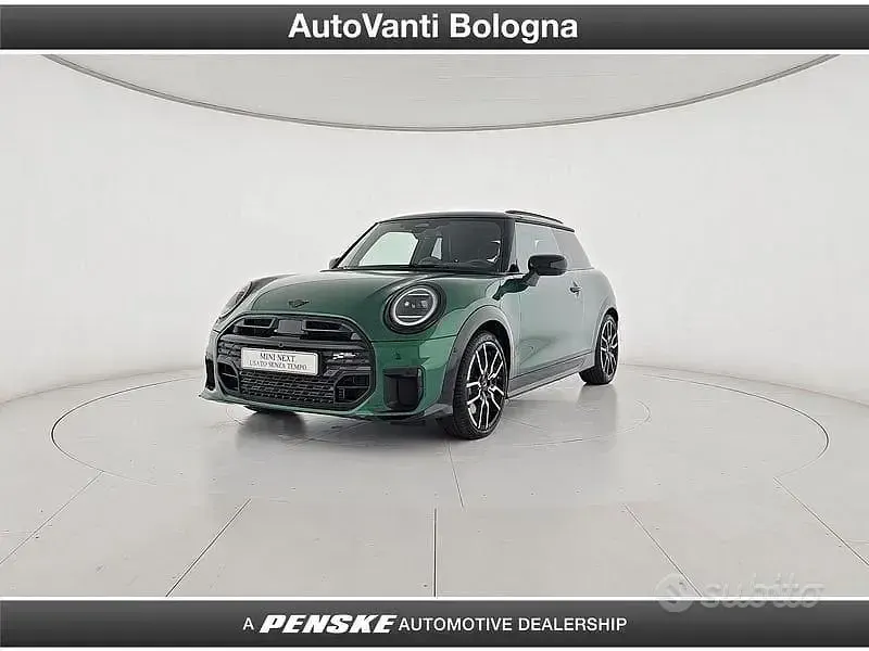 Usata Mini John Cooper Works 156 CV (114 kW) 2025 Verde Utilitaria