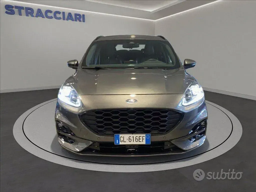 Usata Ford Kuga ST-Line X 225 CV (165 kW) 2022 Grigio metallizzato SUV