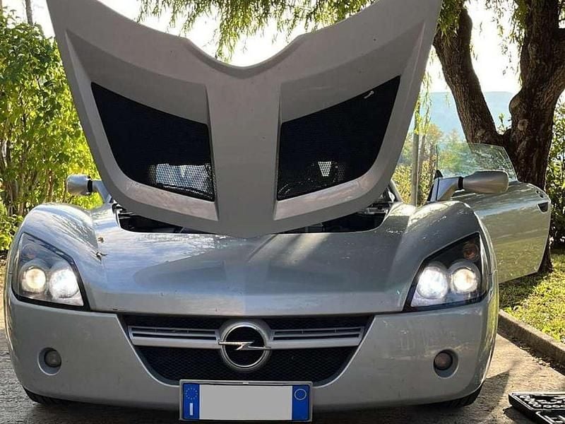 Usata Opel Speedster 147 CV (108 kW) 2006 Grigio Cabrio