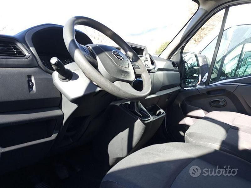 Usata Renault Master 135 CV (99 kW) 2023 Bianco Monovolume