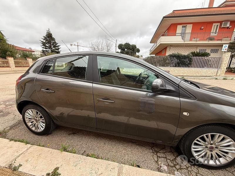 Usata Fiat Bravo Emotion 120 CV (88 kW) 2008 Marrone Utilitaria