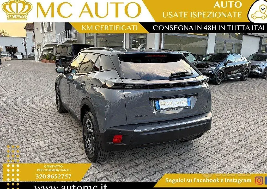 Usata Peugeot 2008 Allure 101 CV (74 kW) 2024 Grigio SUV