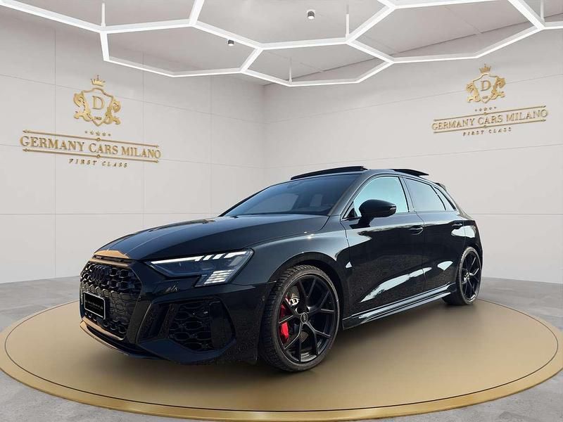 Nero mythjos Usata 2024 Audi RS3 Sportback Ambiente Due volumi | 59.000 € (Buon prezzo) - Immagine 1/4