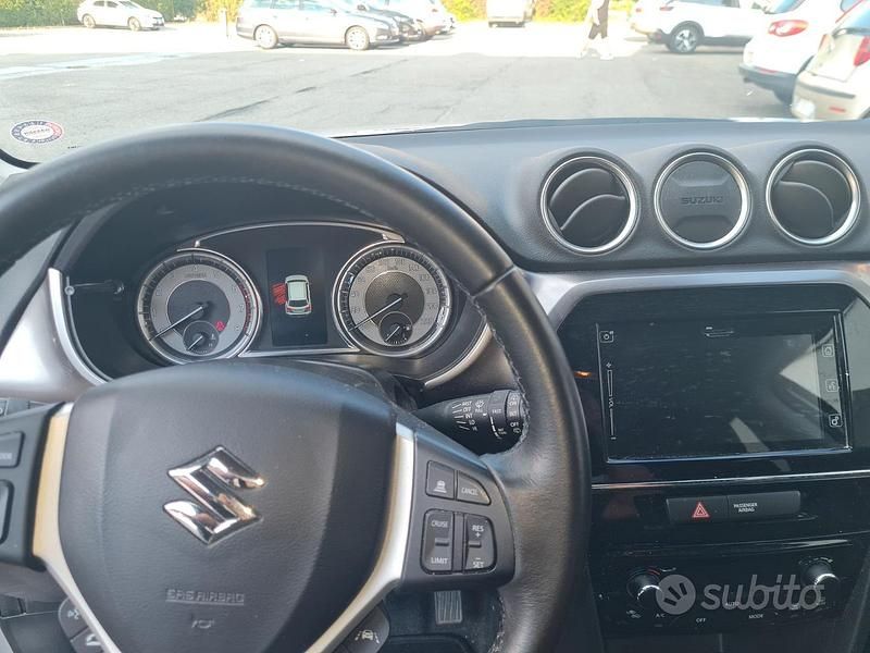 Usata 2019 Suzuki Vitara SUV | 19.000 € (Buon prezzo) - Immagine 1/4