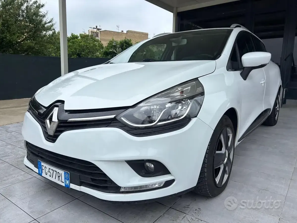 Usata Renault Clio GrandTour Intens 90 CV (66 kW) 2017 Bianco Station wagon