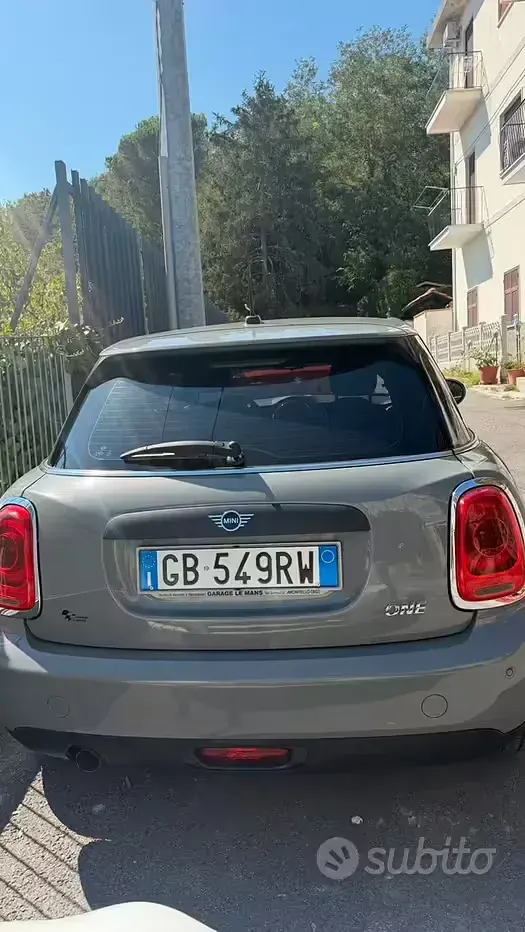 Usata Mini ONE 102 CV (75 kW) 2020 Grigio Utilitaria