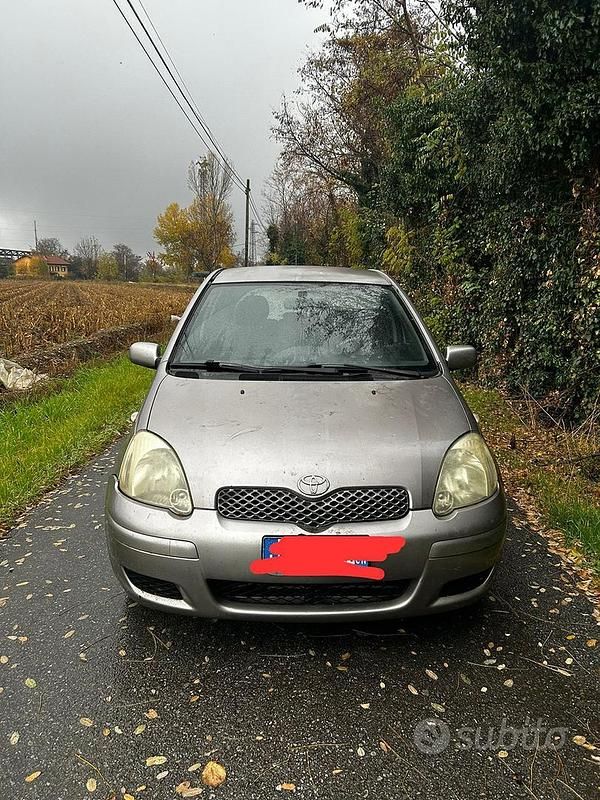 Usata Toyota Yaris 2003 Berlina