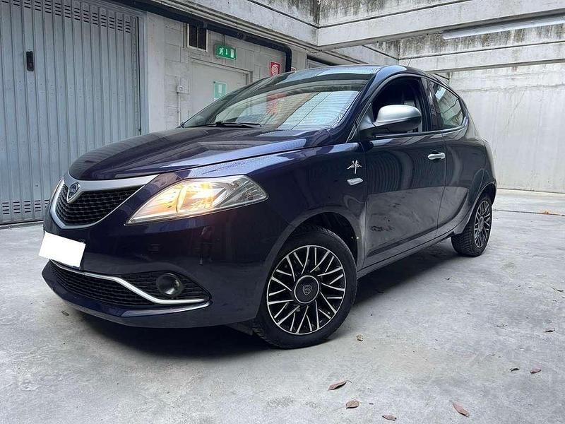 Usata Lancia Ypsilon S 95 CV (69 kW) 2016 Utilitaria