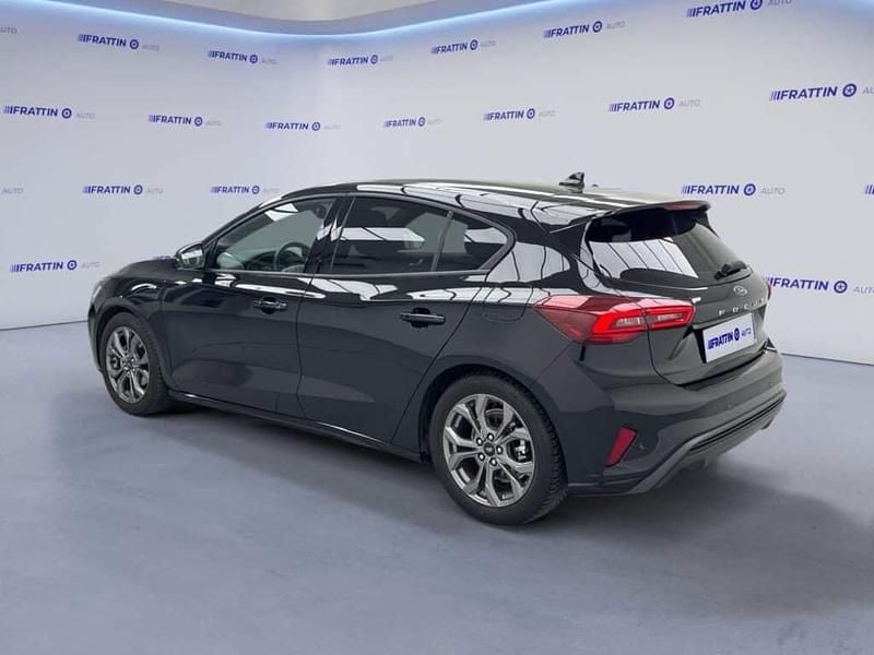 Begagnad Ford Focus ST-Line 125 HK (91 kW) 2025 Svart Halvkombi