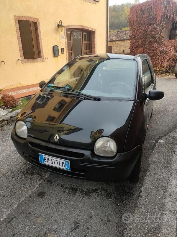Usata 2001 Renault Twingo Due volumi | 800 € (Buon prezzo) - Immagine 1/4