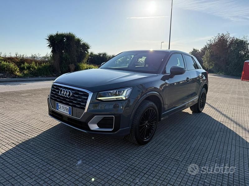 Usata Audi Q2 Admired 116 CV (85 kW) 2019 Grigio SUV