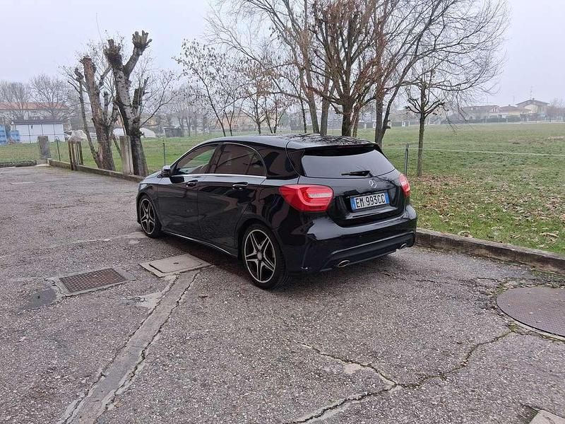 Usata Mercedes A180 Premium 109 CV (80 kW) 2012 Nero Berlina