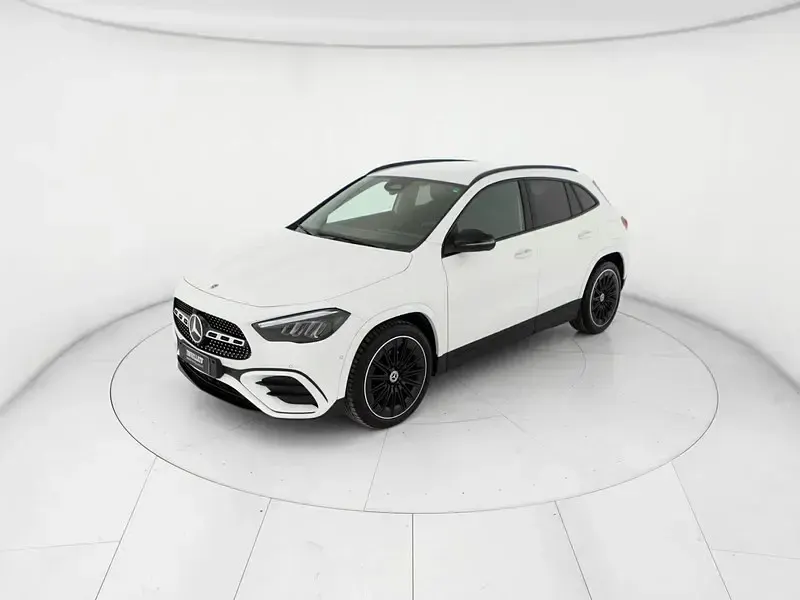 Usata Mercedes GLA200 Advanced Plus 150 CV (110 kW) 2023 Bianco SUV