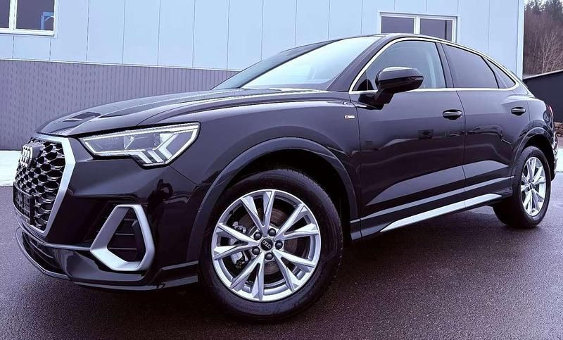 Nero Usata 2022 Audi Q3 Ambiente SUV | 28.500 € (Super prezzo) - Immagine 1/4