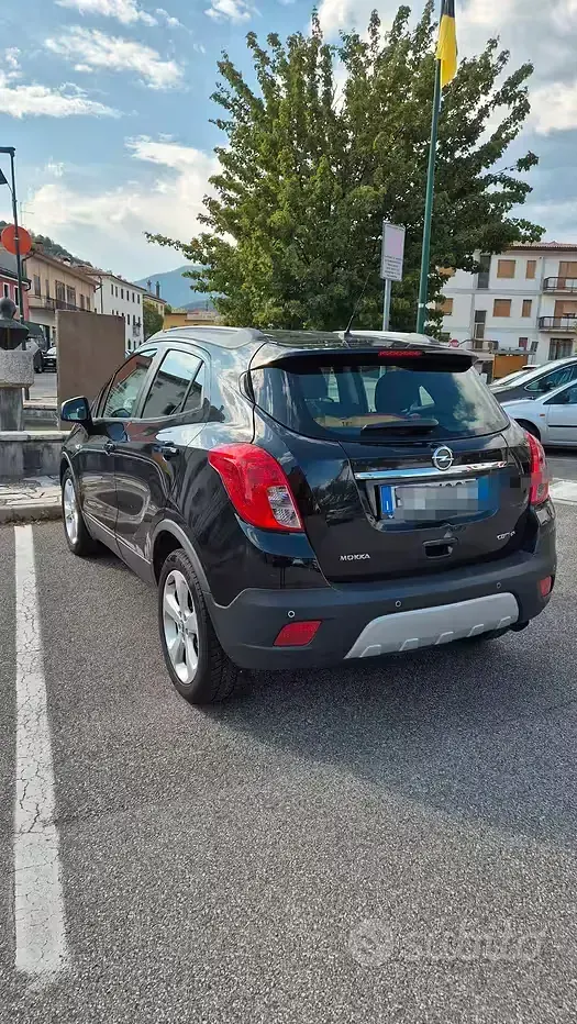 Usata Opel Mokka 131 CV (96 kW) 2013 Nero SUV